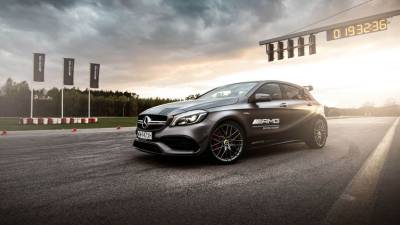 11_Go-Racing-Mercedes-AMG-A45-karta-mundurowa_galery