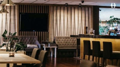 9_Hotel-Omega-kawiarnia-karta-mundurowa_galeria_tn